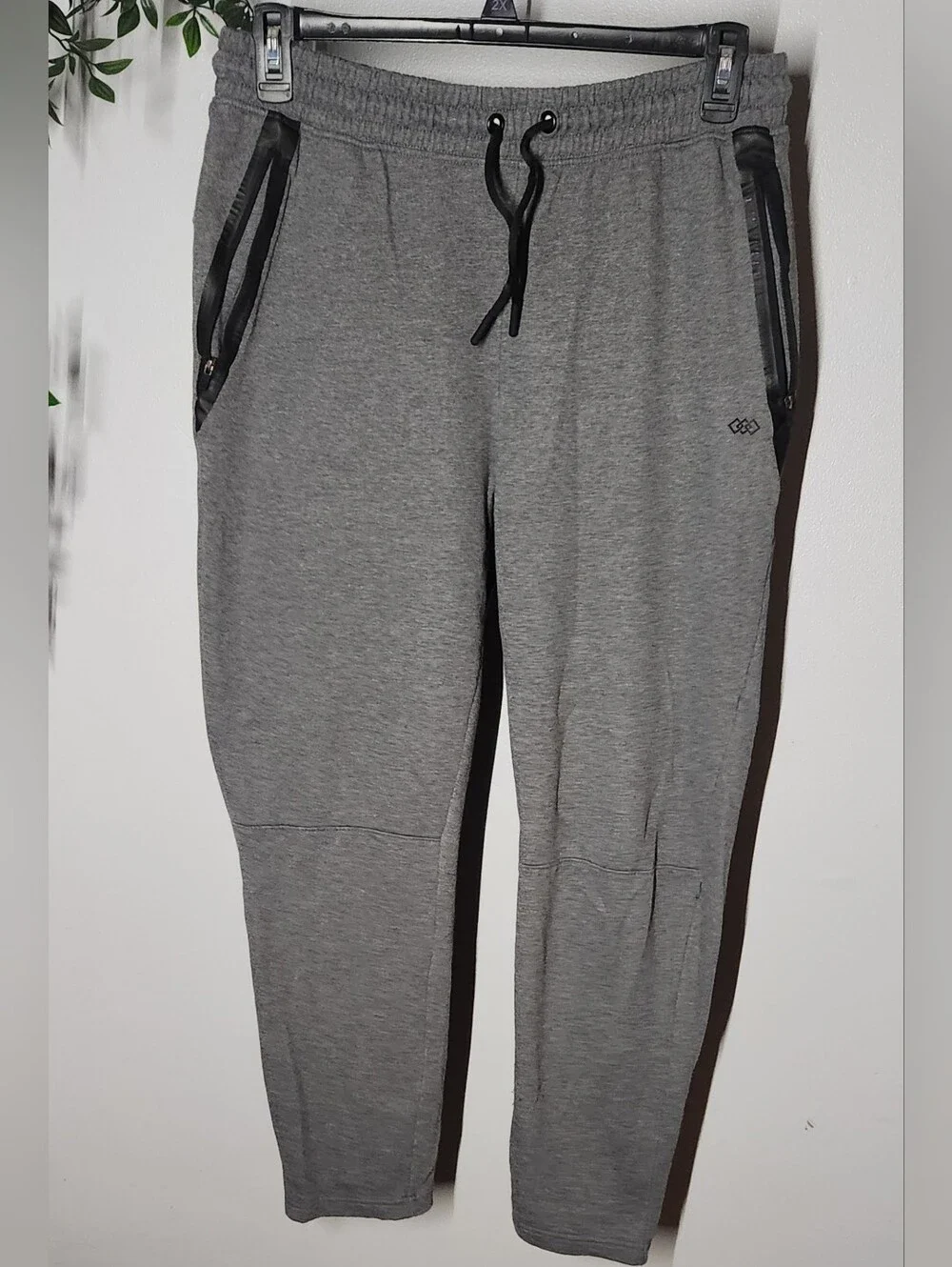 LE3ND ( Legend ) Gray Athletic Sweatpants with Zippered Pockets Mens Large